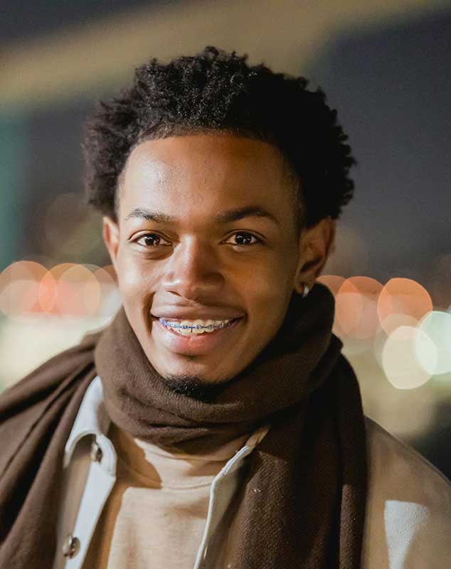 Orthodontics in Windsor by leading orthodontist providing braces and other orthodontic treatment.